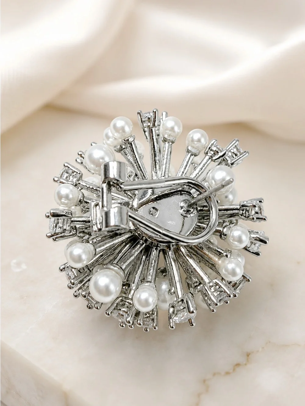 Kate Spade Cheers To That Cluster earrings Pearl Crystal.